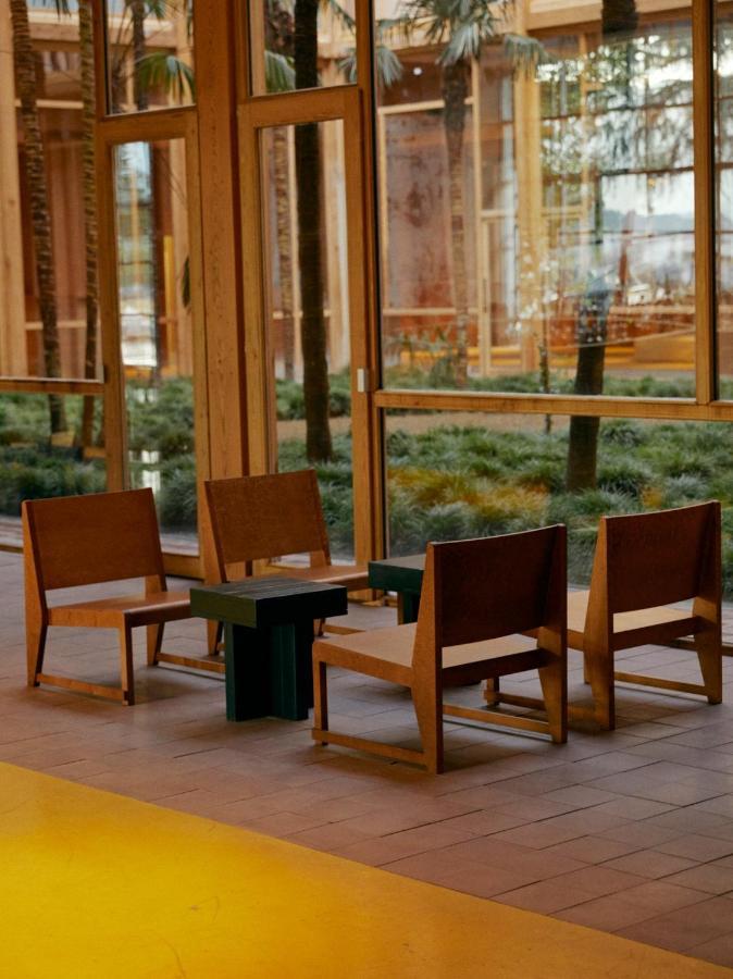 Rooms Hotel Батуми Экстерьер фото