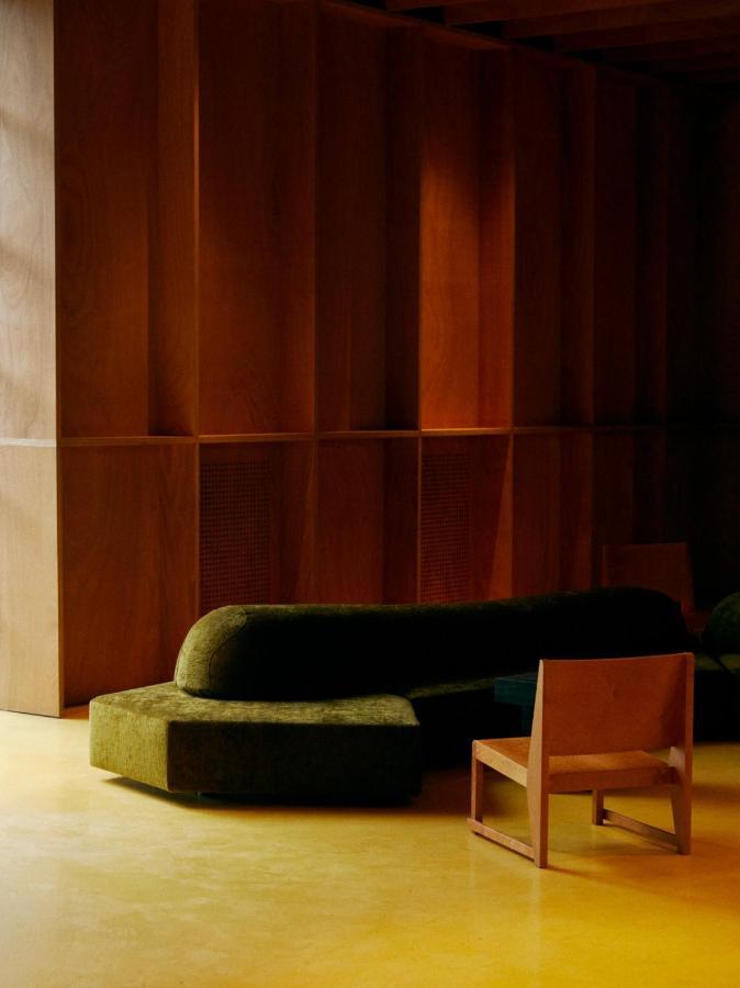 Rooms Hotel Батуми Экстерьер фото