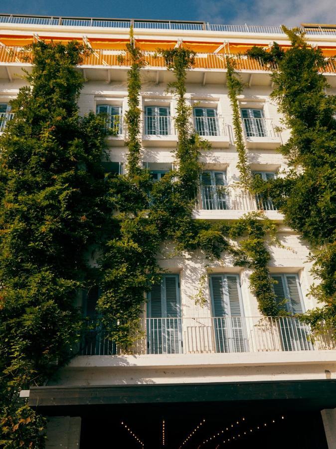 Rooms Hotel Батуми Экстерьер фото